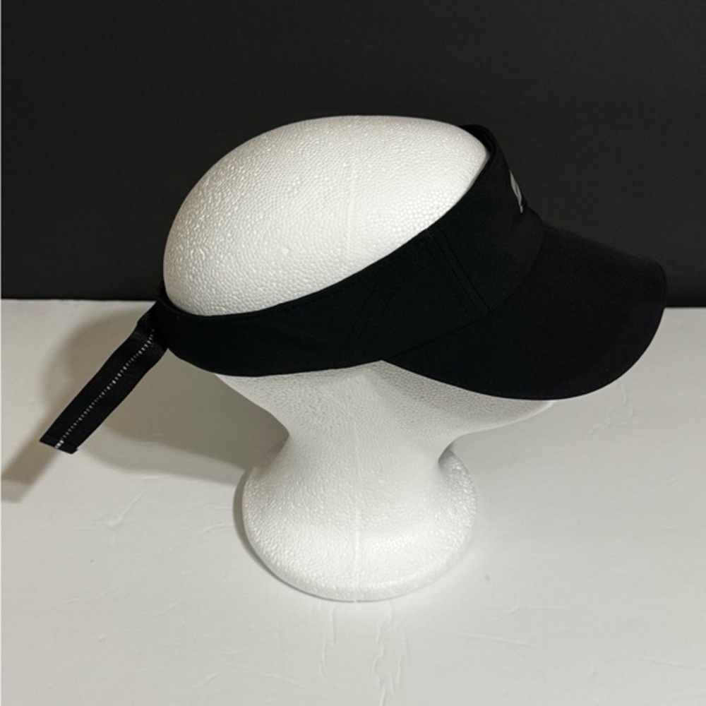 FABLETICS “The Fundamental Visor” Black Visor